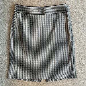 Banana Republic Black and White Pencil Skirt